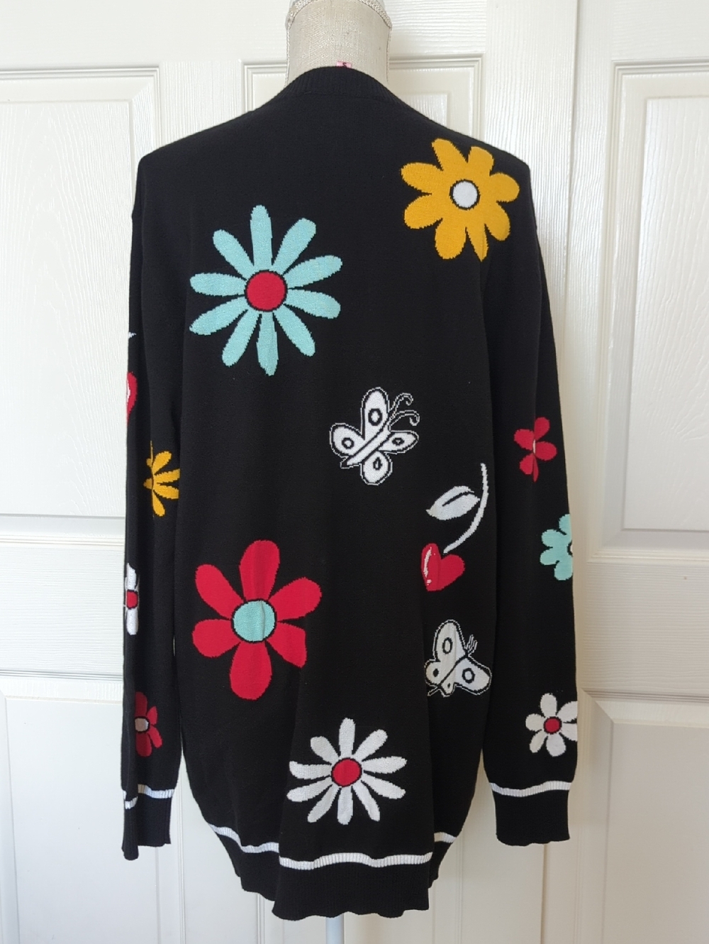 Dolls Kill x Powderpuff Black Cartoon And Flower Graphic Sweater - Picture 7 of 10